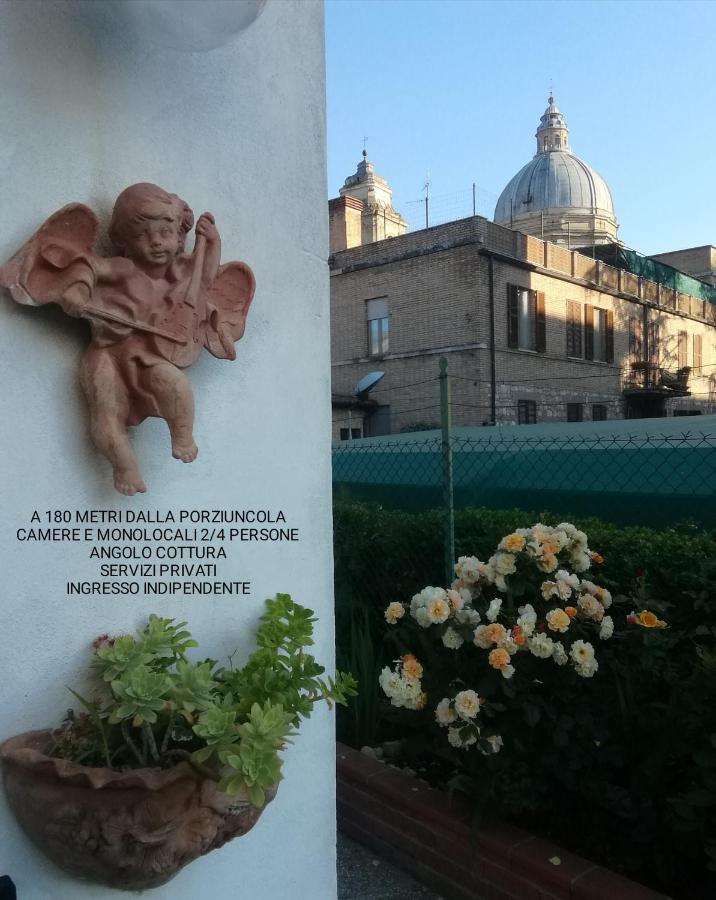 La Corte Degli Angeli Locazioni Turistiche Asís Exterior foto