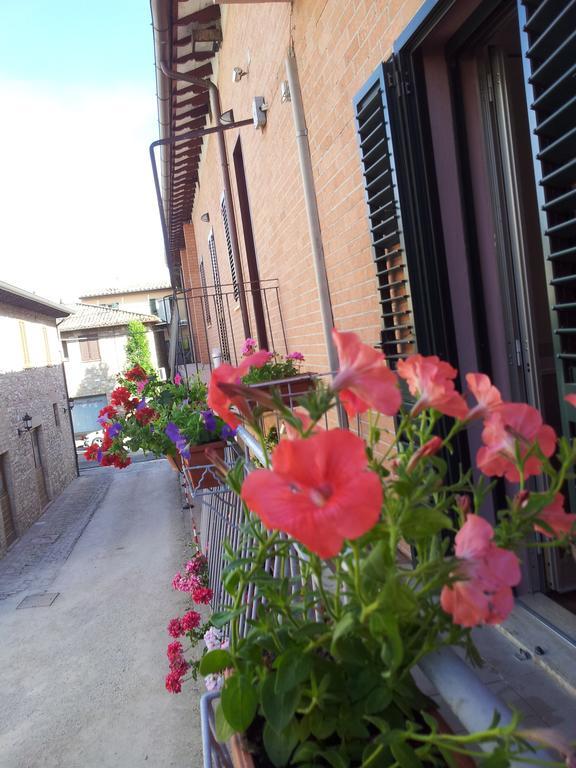 La Corte Degli Angeli Locazioni Turistiche Asís Habitación foto