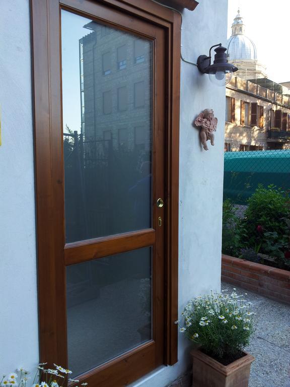 La Corte Degli Angeli Locazioni Turistiche Asís Exterior foto