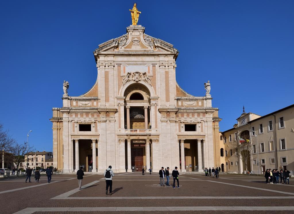 La Corte Degli Angeli Locazioni Turistiche Asís Exterior foto